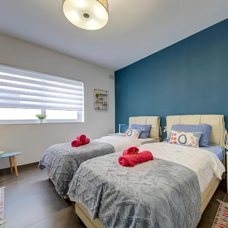 Homey & Modern 2br In An Amazing Location By 360 Estates