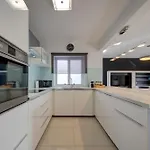 Homey & Modern 2br In An Amazing Location By 360 Estates Apartamento