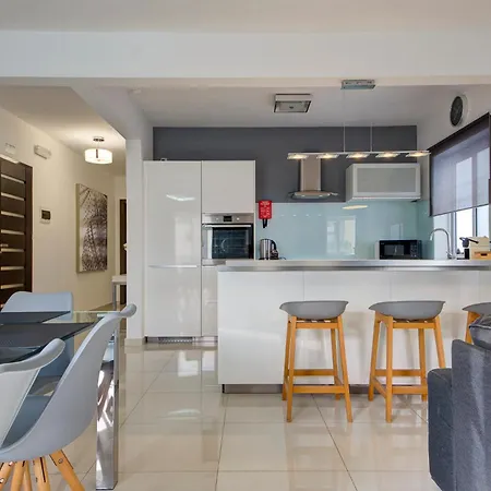 Homey & Modern 2br In An Amazing Location By 360 Estates * Is-Swieqi