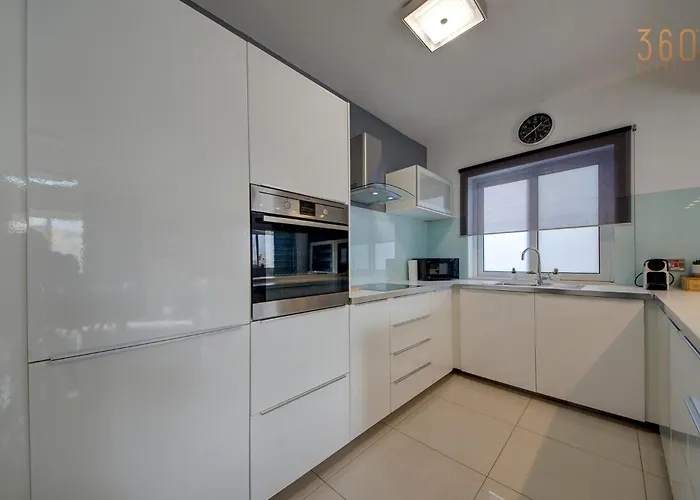 아파트 Homey & Modern 2br In An Amazing Location By 360 Estates