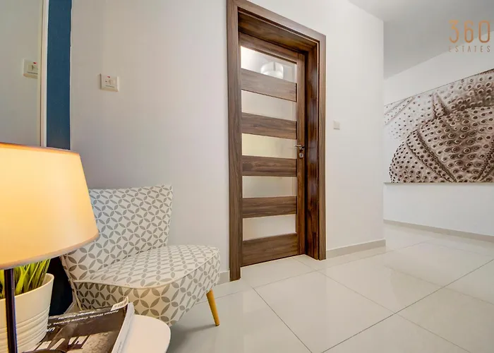 Homey & Modern 2br In An Amazing Location By 360 Estates 아파트