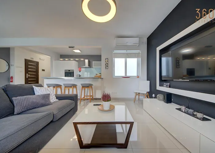 Homey & Modern 2br In An Amazing Location By 360 Estates 아파트